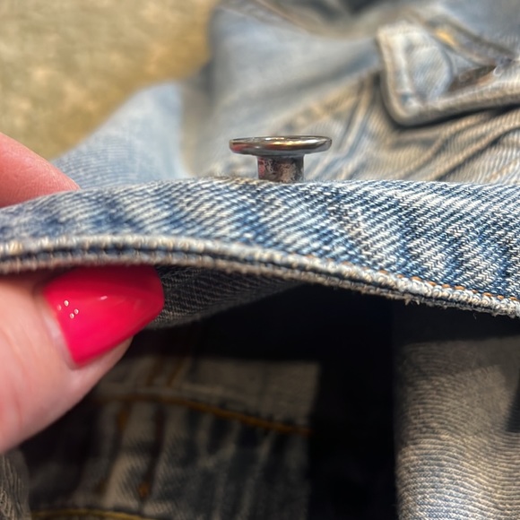 Cropped Juicy Denim Jacket - Picture 8 of 8